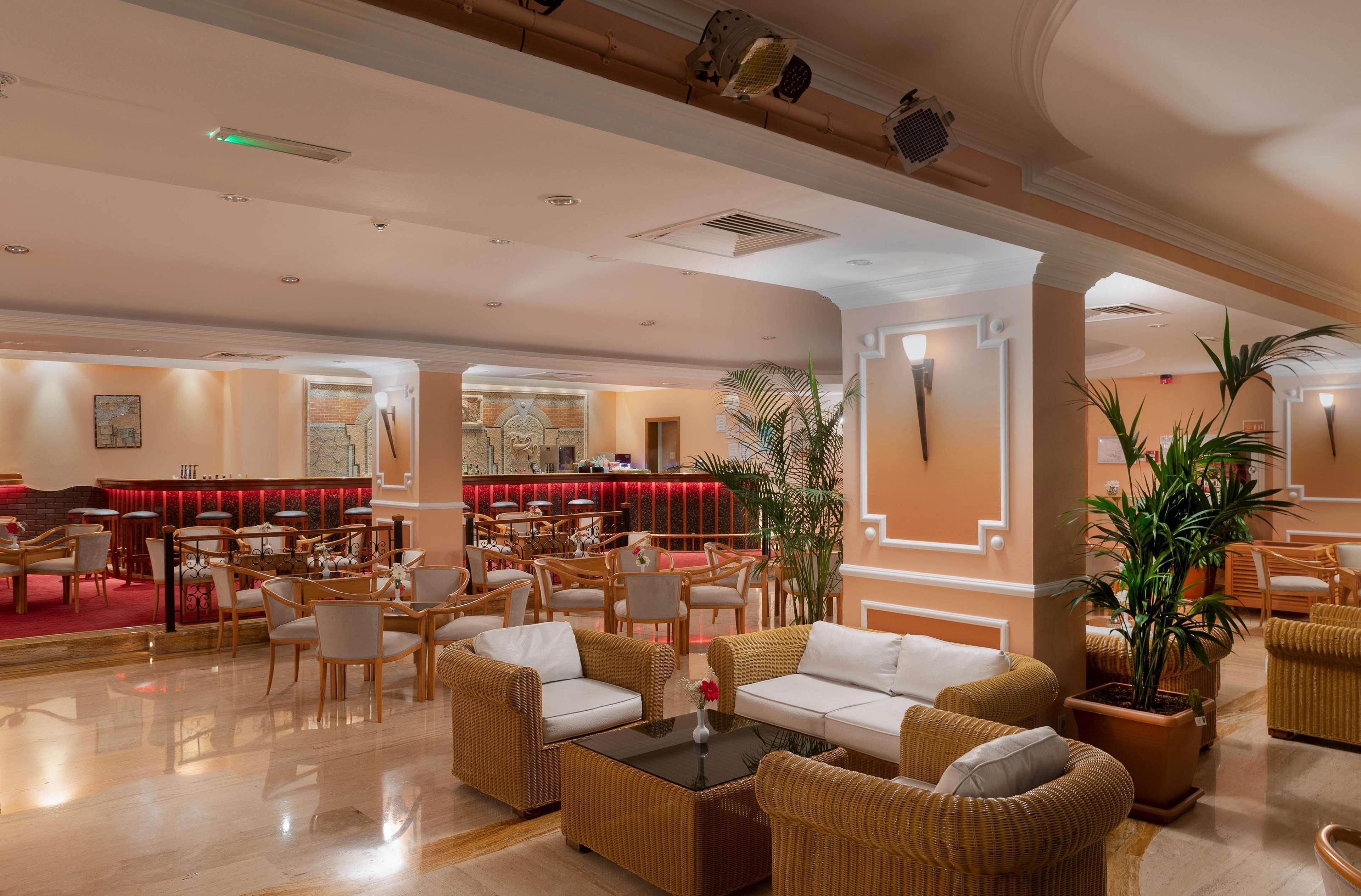Miramare Queen Hotel